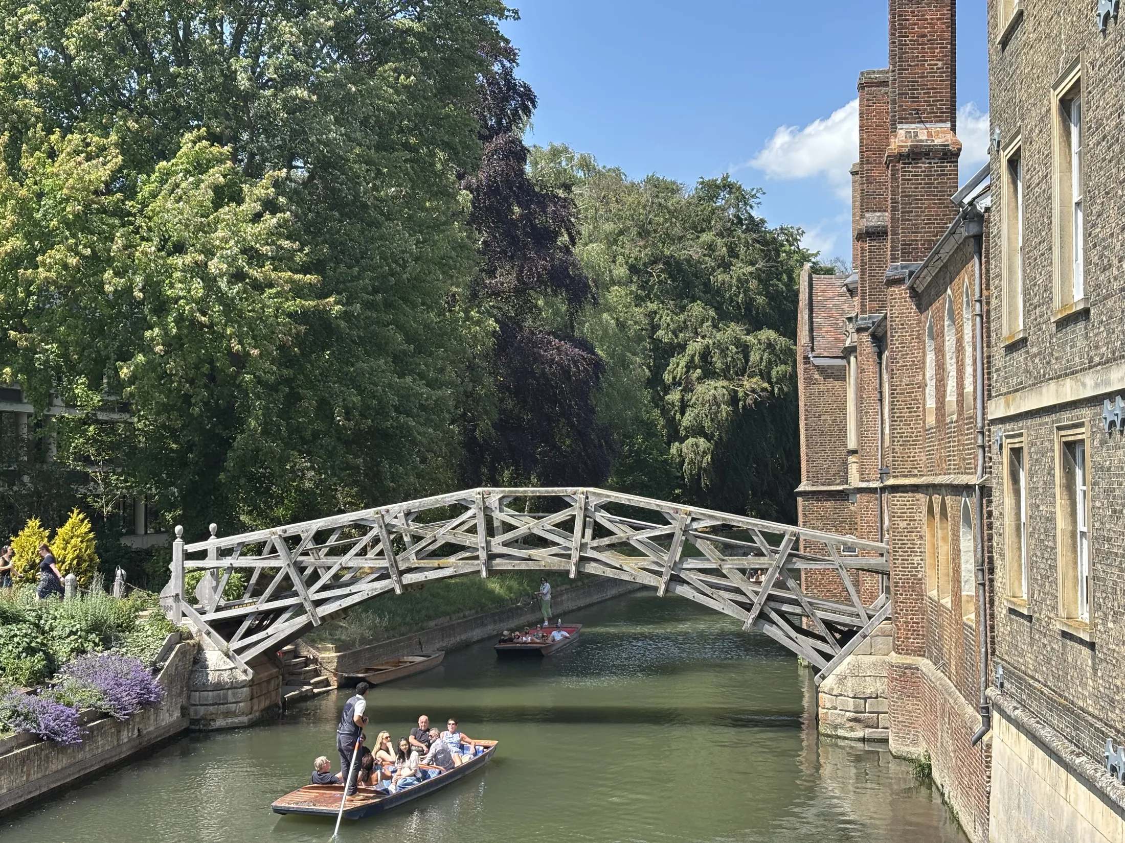 York to London chauffeur transfer with a stop in Cambridge